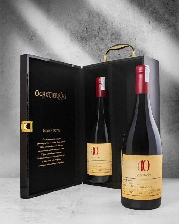 Rượu vang 10 Ocho Tierras là một trong những chai vang ngon sản xuất với số lượng hạn chế và được làm thủ công