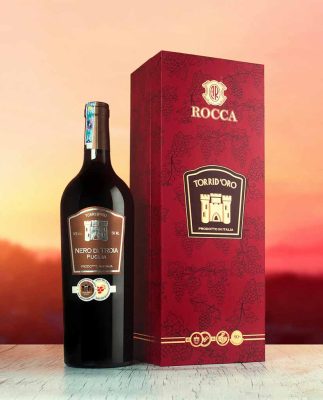 Rượu vang ý Torri doro Nero di Troia là dòng vang làm nên thương hiệu của nhà rượu Rocca biệt danh “The farmily’s choice”.