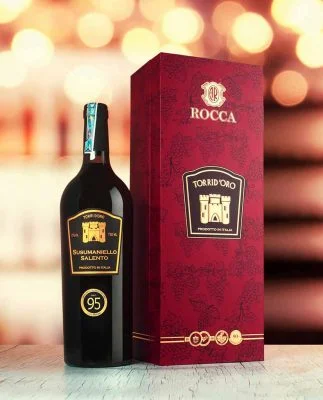 Rượu vang ý Torri doro Susumaniello là dòng vang làm nên thương hiệu của nhà rượu Rocca biệt danh “The farmily’s choice”.