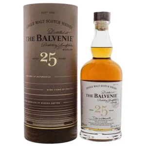 Rượu Balvenie 25 năm là trái tim và niềm đam mê đi vào mỗi chai, sự cống hiến, sự cam kết và Nỗi ám ảnh. Đây là những gì nâng chuyên gia lên phi thường