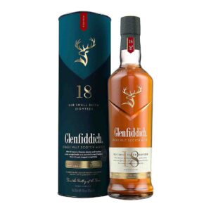 Rượu Glenfiddich 18 năm là sự kết hợp hương vị từ thùng gỗ Sồi Tây Ban Nha Oloroso và hương gỗ Sồi từ Thùng gỗ Mỹ