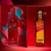 Johnnie Walker Red Label 2022 là dòng rượu Whisky huyền thoại tiên phong vươn khỏi lãnh thổ Scotland “khuynh đảo” thị trường rượu