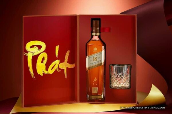 Johnnie Walker 18 hộp quà Tết 2022