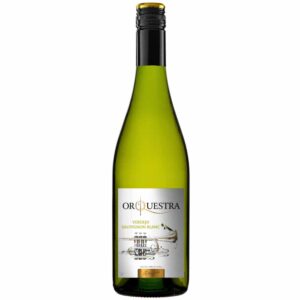 Rượu vang Orquestra Verdejo Sauvignon Blanc được tao ra từ hai giống nho Verdejo và Sauvignon Blanc trong tại vùng Tierra de Castilla