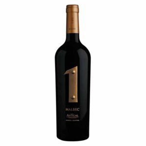 Rượu vang Uno Malbec Antigal - Số 1 có quá trình xử lý nho đặc biệt nhẹ nhàng, nho Malbec được tuyển chọn thủ công từ vườn nho ở thung lũng Antigal’s Uco