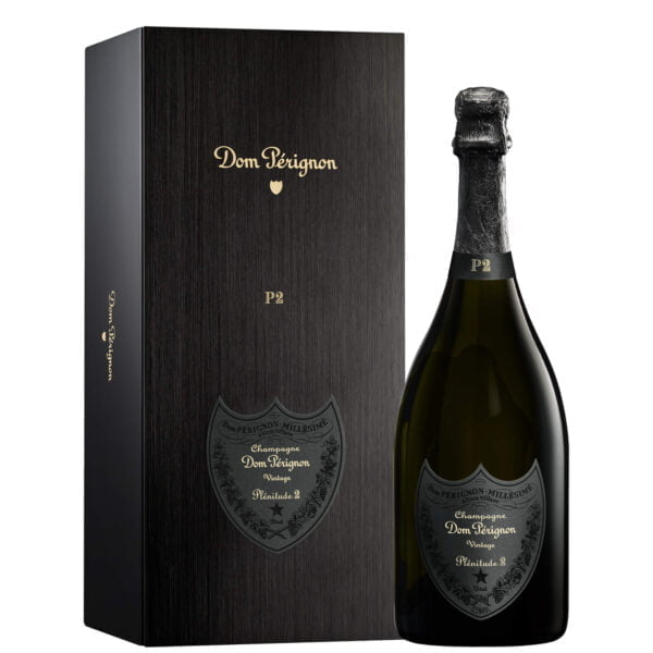 Rượu Champagne Dom Perignon 2004 Plenitude 2 là cuộc đời thứ hai của Dom Perignon, được đưa lên tầm cao mới và đặt trên con đường đến vĩnh hằng