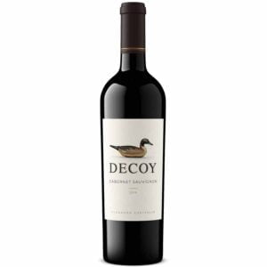 Rượu vang Decoy Cabernet Sauvignon được thành lập cách đây hơn 30 năm huyền thoại Dan và Margaret Duckhorn, nguồn gốc của chúng tôi bắt nguồn từ Decoy