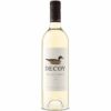 Rượu vang Decoy Sauvignon Blanc cho phép nhóm sản xuất rượu của chúng tôi có cơ hội khám phá một biểu hiện khác của loại nho tuyệt vời này