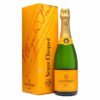 Rượu Champagne Veuve Clicquot Brut Yellow label Nhãn Vàng là dòng champagne đại diện cho chất lượng và phong cách của thương hiệu Champagne Veuve Clicquot