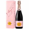 Rượu Champagne Veuve Clicquot Rose Yellow label nhãn vàng là hiện thân cho tinh thần phóng khoáng và trí tuệ tài tình của Madame Clicquot