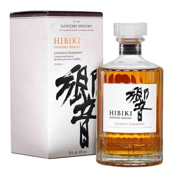 Rượu Hibiki Harmony là sự pha trộn giữa mạch nha Nhật Bản và rượu whisky ngũ cốc từ Yamazaki, Hakushu và Chita