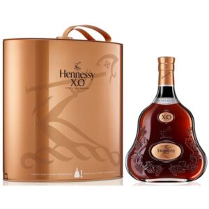 Hennessy XO Tết 2023 là món quà ý nghĩa, thực sự cho đi điều gì đó từ trái tim là một hành động sẽ khiến cuộc sống của bạn tràn ngập niềm vui