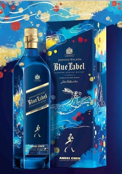 Johnnie Walker Blue Label Year Of Rabbit Tết 2023 phiên bản giới hạn do nhà thiết kế Angel Chen tạo ra nhân diệp Tết Nguyên Đán 2023