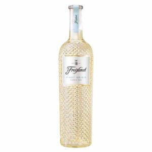 Rượu vang Freixenet Pinot Grigio là một loại rượu vang trắng thanh lịch từ những vườn nho đẹp như tranh vẽ của vùng Garda