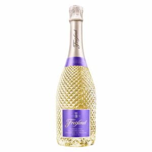 Rượu vang Freixenet Prosecco Superiore Docg được làm từ những trái nho Glera được hái bằng tay ngon nhất ở vùng Veneto Prosecco của Ý