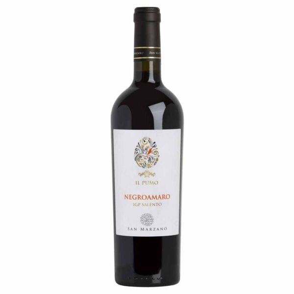 Rượu vang IL Pumo Negroamaro Salento IGP trưởng thành từ loại đất sét có kết cấu trung bình và giống nho bản địa hàng nghìn năm tuổi